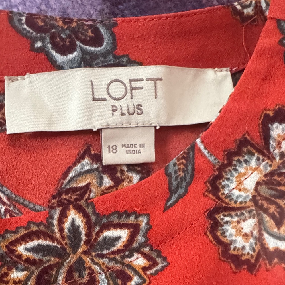 LOFT Red Floral Pattern Blouse - Picture 2 of 7